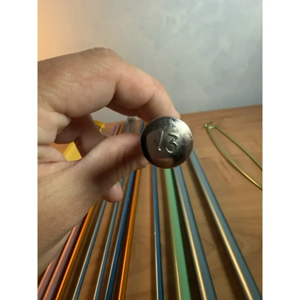 Bundle Of Various Sizes Standard Knitting Needles 10+ Pcs